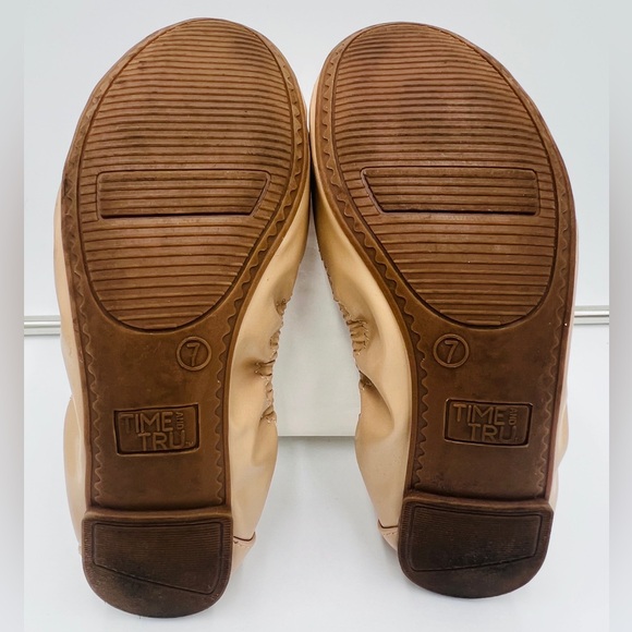 Essentials Women's Belice Ballet Flat - Picture 3 of 6